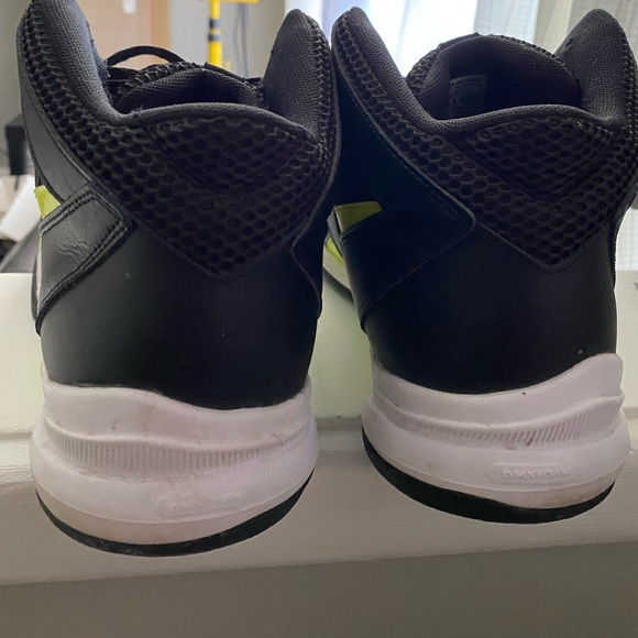 Reebok men size 10.5 - Picture 4 of 6